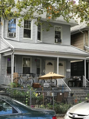 Classical American House 3